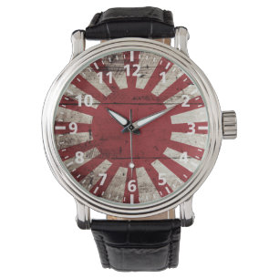 Japan steigt Sonnenflagge auf alten Holzkörnern an Armbanduhr