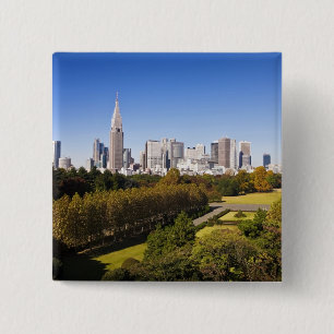 Japan. Tokio. Skyline des Bezirks Shinjuku und Button