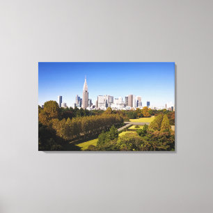 Japan. Tokio. Skyline des Bezirks Shinjuku und Leinwanddruck