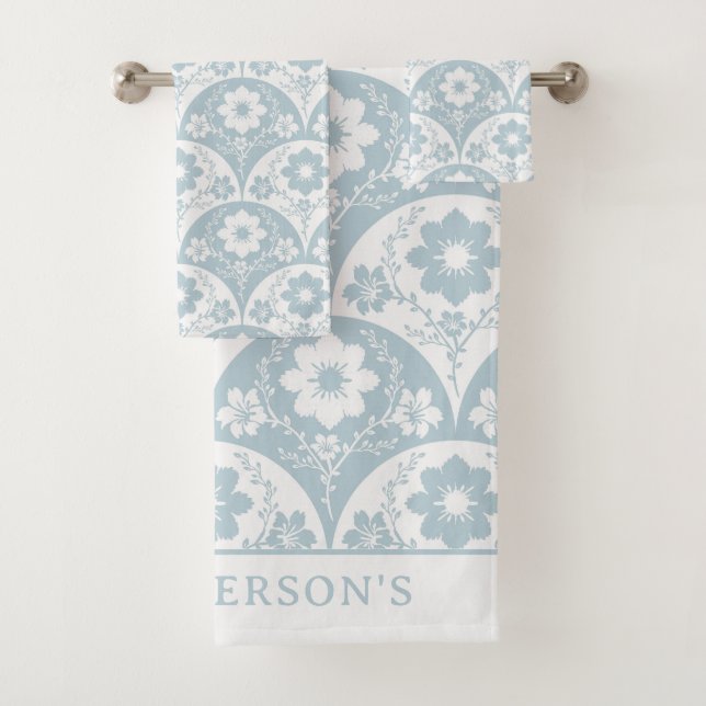 Japanese Floral Pattern in Soft Blue and White Badhandtuch Set (Insitu)