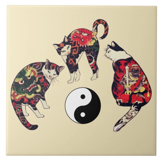 JAPANISCHE KATZEN, ROTE TATTOOS, YIN YANG FLIESE (Vorderseite)