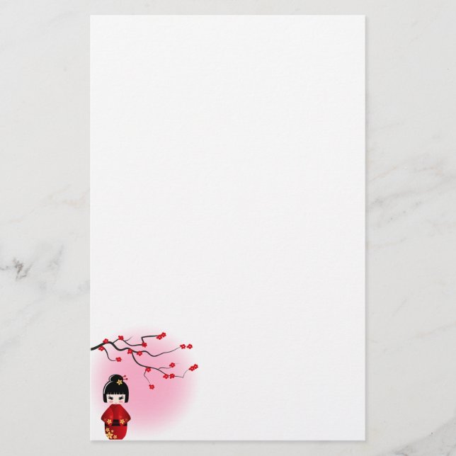 Japanische Kokeshi-Puppe bei Sakura-Blüten Briefpapier (Vorderseite)