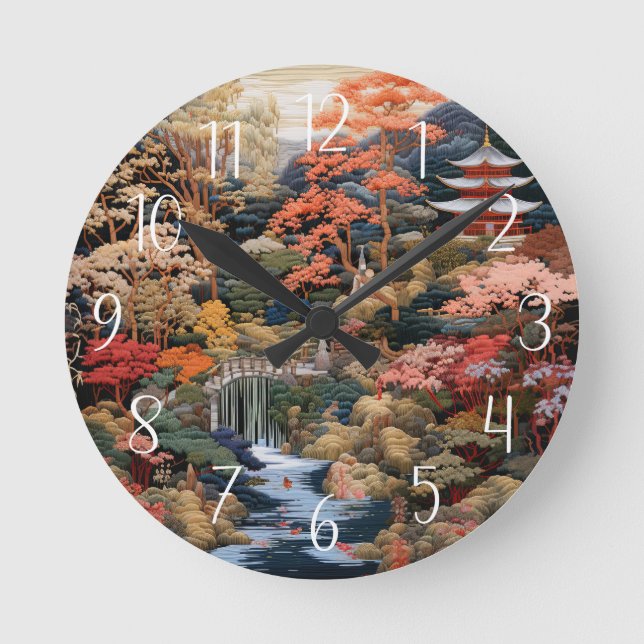 Japanische Landschaft Kunst: Wasserfall und Dorf Runde Wanduhr (Vorderseite)