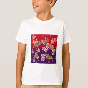 Japanische Schmetterlinge inmitten von Sakura-Blüt T-Shirt