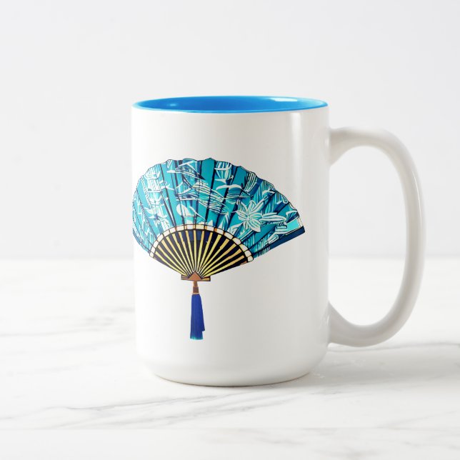 Japanischer Fan in Türkisblau und Weiß Zweifarbige Tasse (Rechts)