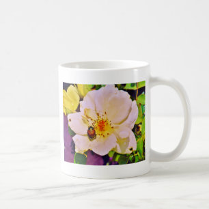 Japanischer Käfer auf White Rose Kaffeetasse