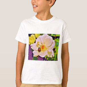 Japanischer Käfer auf White Rose T-Shirt