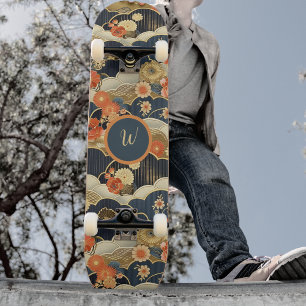 Japanischer Retro Teal Blumen Initial auf Wolken Skateboard