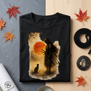 Japanischer Samurai-Krieger & schwarze Katze Kunst T-Shirt