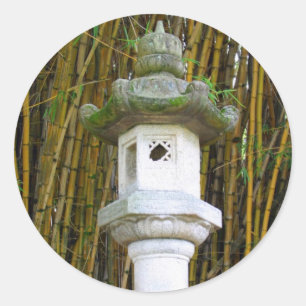 Japanischer Stone Lantern in Hilo, Hawaii Runder Aufkleber
