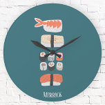 Japanischer Sushi-Individuelle Name Uhr<br><div class="desc">Niedliche und köstliche Sushi-Küche auf tiefgrünem Hintergrund. Anpassen durch Ändern oder Entfernen des Namens.</div>