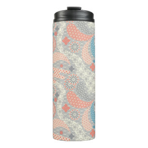 Japanisches Muster. Illustration. Thermosbecher