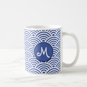 japanisches Seigaiha-Wave-Muster mit Monogramm Kaffeetasse