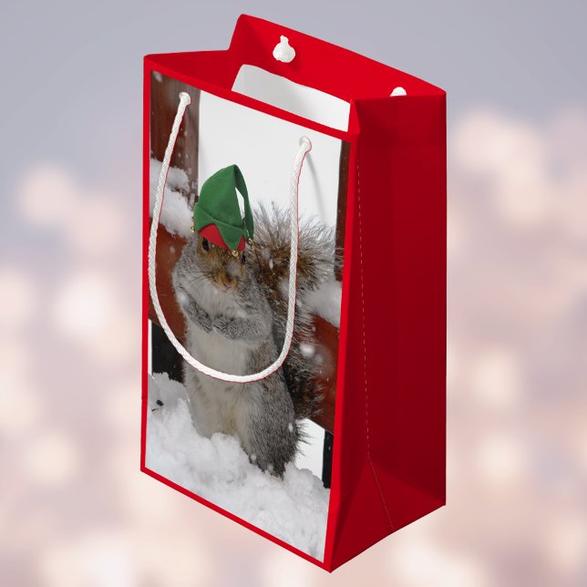 Jaunty Eichhörnchen mit Elf Hat Holiday Bag Kleine Geschenktüte (Von Creator hochgeladen)