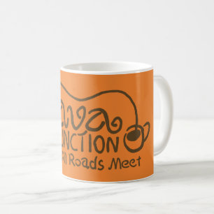 Java Junction mit Coffee Brown Text Kaffeetasse