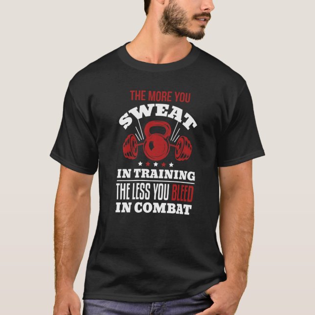 Je mehr du im Training schwitzst, desto weniger bl T-Shirt (Vorderseite)