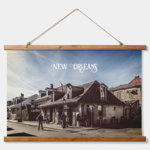 Jean Laffite's Blacksmith Shop Wandteppich Mit Holzrahmen