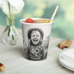 JEDER Geburtstag Chic White Typografy 2 Foto Party Pappbecher