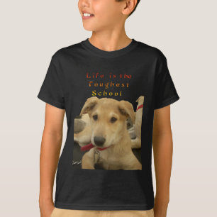 Jeder Hund hat iTS DAY Hakuna Matata Happy Tage am T-Shirt