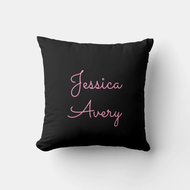 Jeder Name | Cool Editable Pink Script in Black Kissen (Vorderseite)