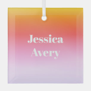 Jeder Name   Retro-Modern gestylter Text farbenfro Ornament Aus Glas