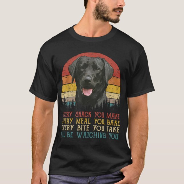 Jeder Snack, den Sie machen Hundeshirt Black Labra T-Shirt (Vorderseite)