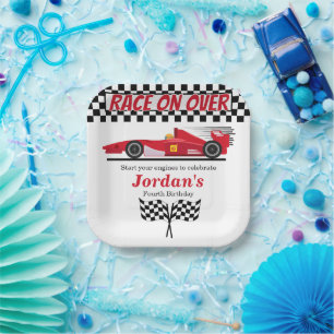 Jedes Alter Red Formula Car Race am Geburtstag Pappteller