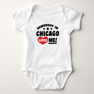 Jemand in Chicago liebt meinen Schnuller Baby Strampler