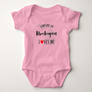 Jemand in Michigan Lieben Me Map Baby Bodysuit Strampler