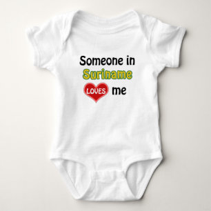 Jemand in Surinam liebt mich Baby Strampler