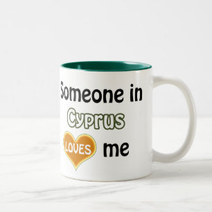 Jemand in Zypern Liebe mir Zweifarbige Tasse