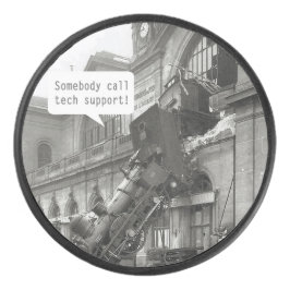 Jemand ruft den technischen Support-Zug Wreck an Eishockey Puck