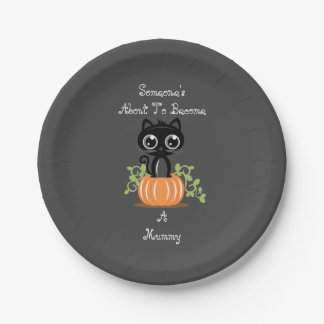 Jemand ungefähr, zum eine Mama-Teller zu werden Pappteller