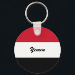 Jemen-Flagge Schlüsselanhänger<br><div class="desc">Flagge des Jemen. Die Flagge des Jemen (Arabisch: ع م ا ل ي م لن Jemen) wurde am 22. Mai 1990 adoptiert, dem Tag, an dem Nord-Jemen und Südjemen vereint wurden. Die Fahne ist im Wesentlichen die arabische Liberationsflagge von 1952, die nach der ägyptischen Revolution von 1952 eingeführt wurde, in...</div>