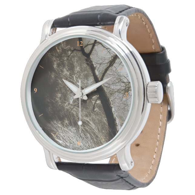 Jenseits der Augen. Armbanduhr (Schrägansicht)