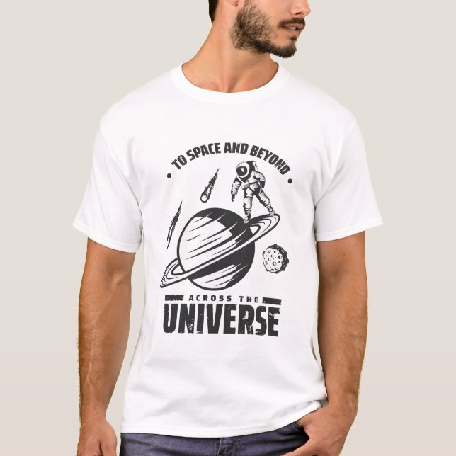 Jenseits des Weltraums T-Shirt (Vorderseite)
