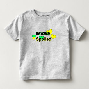 Jenseits verwöhnt mit Herz-Kleinkind-T-Shirt Kleinkind T-shirt