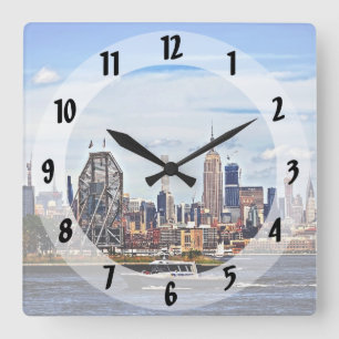 Jersey City NJ - Police Boat By Colgate Clock Quadratische Wanduhr