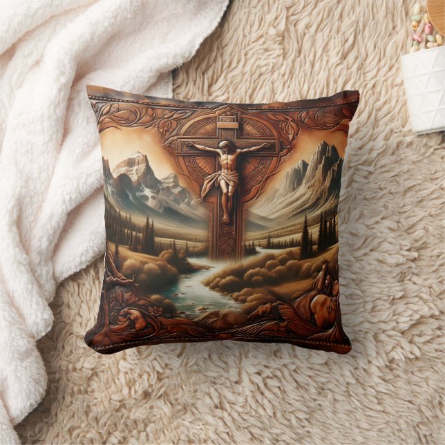 Jesus auf dem Kreuz umgeben von Natur bei Sonnenun Kissen (Decke)