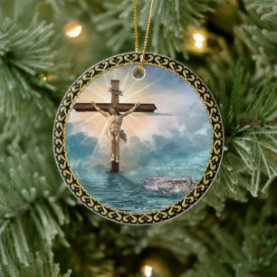 Jesus hängt von einem christlichen Kreuzungskreuz. Keramik Ornament