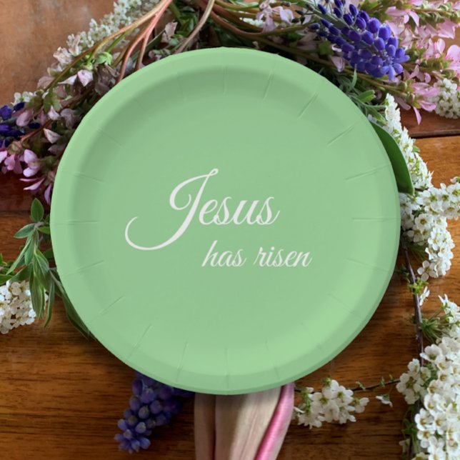 Jesus hat ein elegantes Christliches Osterfest im  Pappteller (Jesus has risen custom elegant script on mint green paper plates. Easter Christian party table set.
)