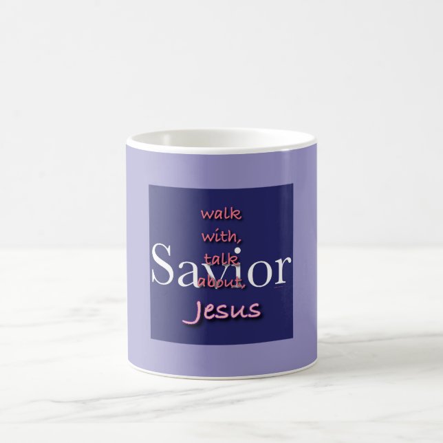 Jesus ist Erretter blasser Lavendel Tasse (Mittel)