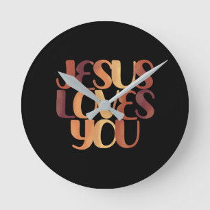 Jesus liebt christliches Typografie-Design Runde Wanduhr