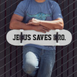 Jesus Rette Bro. Schwarze Skateboard<br><div class="desc">Modernes,  einfaches Design. Jesus Rette Bro. Schwarz und Weiß. #christianskateboards #jesusskateboards #crossskateboards</div>