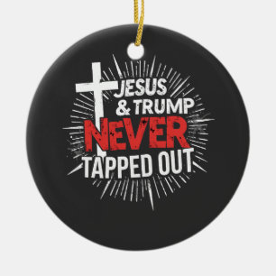 Jesus und Trump gaben niemals auf Keramik Ornament
