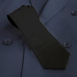Jet Black Solid Color Einfach Minimalistisch Krawatte<br><div class="desc">Generische solide schwarze Halsbinsel für Männer. Schlichte Jet schwarze Farbe mit schwarzem Futter für einen einfachen,  minimalistischen Look.</div>