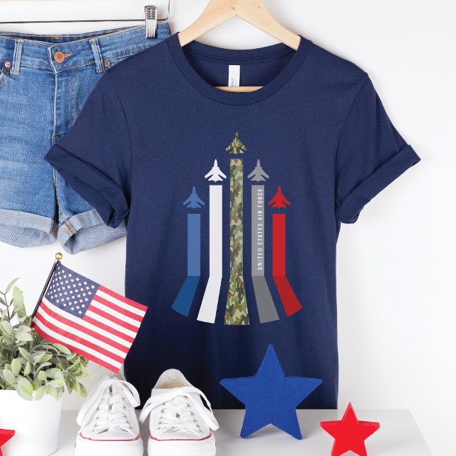 Jet-Flugzeug der militärischen Luftwaffe T-Shirt (USA military Air Force F-16 fighter jet airplane flight formation patriotic 4th of July mom dad gift)