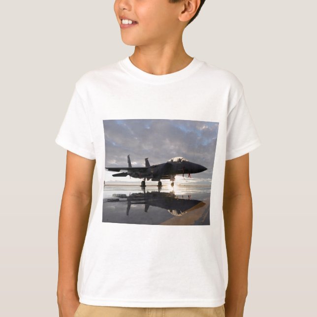 Jet kämpft über Meer T-Shirt (Vorderseite)