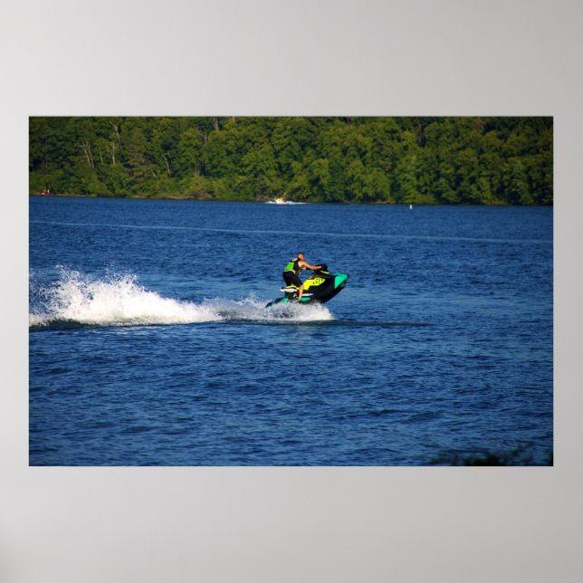 Jet Ski on Lake Poster (Vorne)
