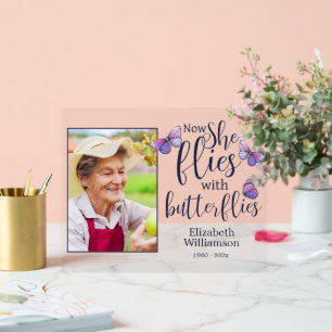 Jetzt fliegt sie mit dem Foto der Schmetterlinge Acrylschild